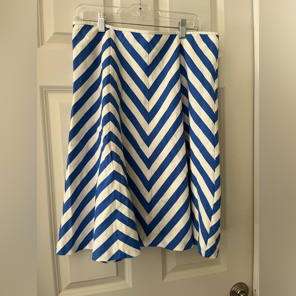 Women’s Talbots A-Line Blue & White Chevron skirt Spring Summer Lined size 12